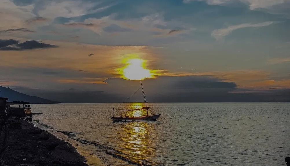 Sunset di Pantai Pathek Situbondo/ doc Khoirul Rizal