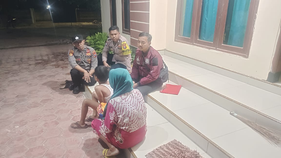 Polisi saat meminta keterangan/ doc Khoirul Rizal