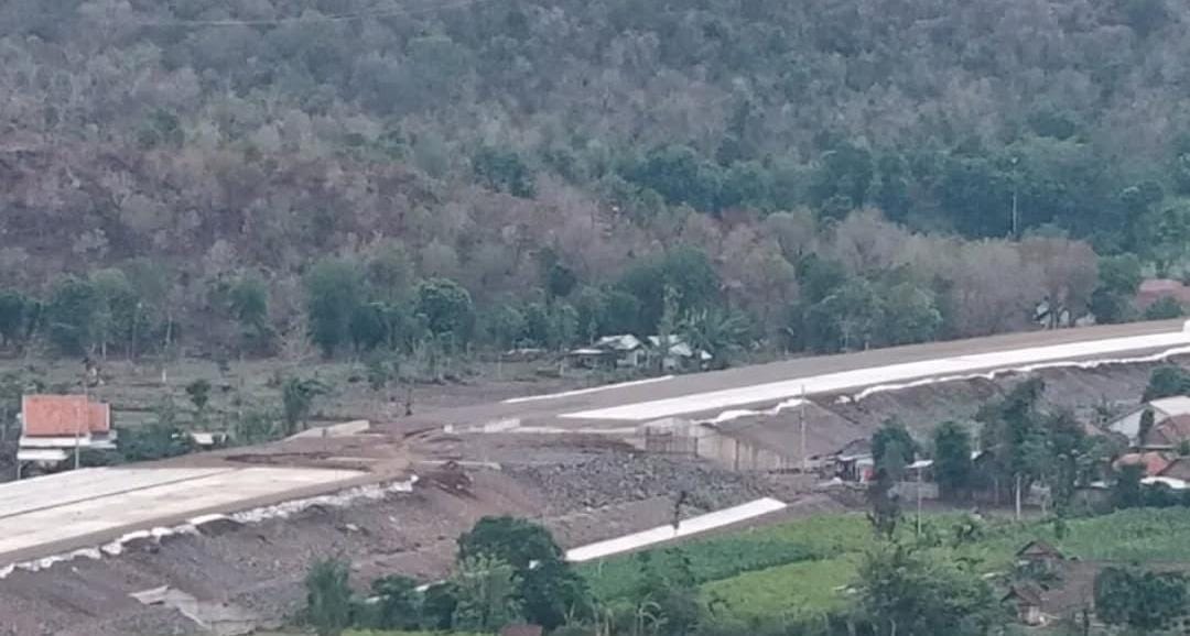 Pembangunan jalan tol Probowangi/ doc Khoirul Rizal