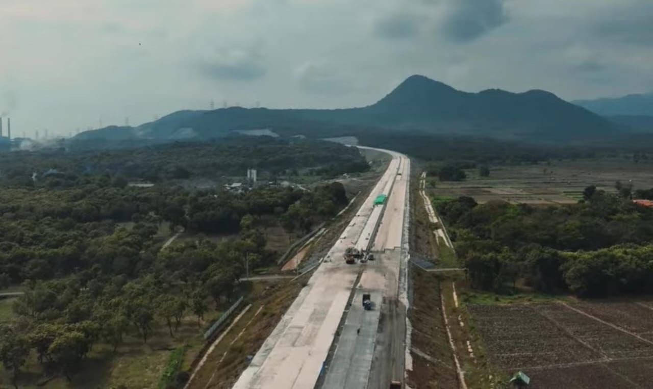 Jalan tol Probowangi/ ig @pp_probowangi3