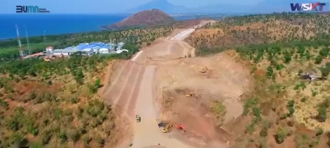 Proyek jalan tol Probowangi/ ig @waskita.infradua
