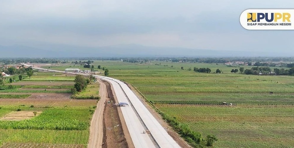 Lintasan Jalan tol Probowangi/ ig @pupr_bpjt