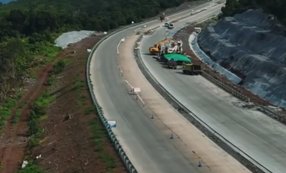 Proyek jalan tol Probowangi/ ig @pp_probowangi3