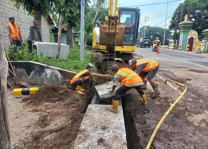 Jalan nasional Situbondo&ndash;Banyuwangi segera diperbaiki.