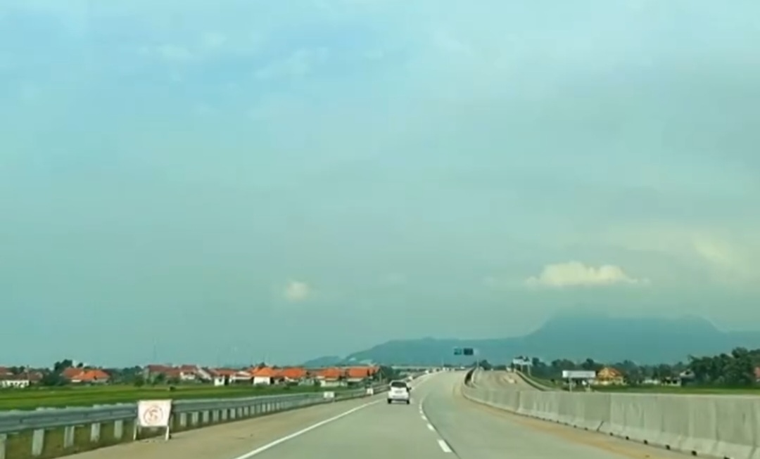 Ruas jalan tol Probowangi/ Khoirul Rizal