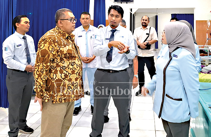 MAKIN BERKUALITAS: Tim Supervisi dari Perhimpunan Nefrologi Indonesia (PERNEFRI) berkunjung ke IHC Rumah Sakit (RS) Elizabeth, Selasa lalu (1/7).