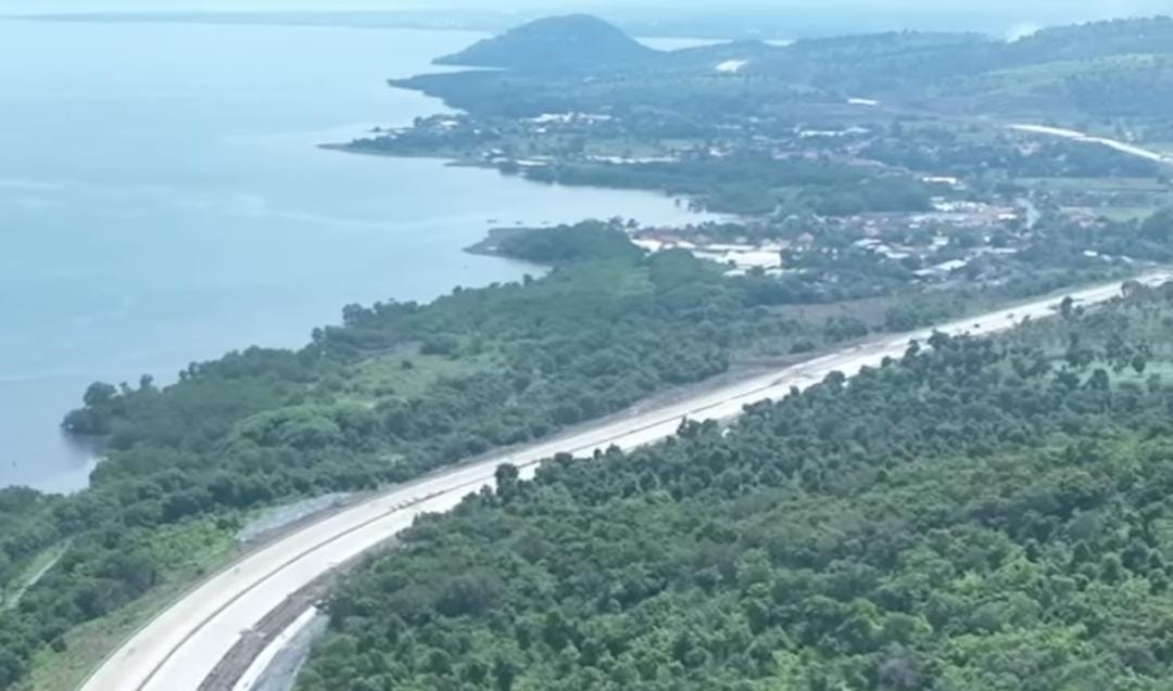 Ruas jalan tol Probowangi/ ig @ptpp_id