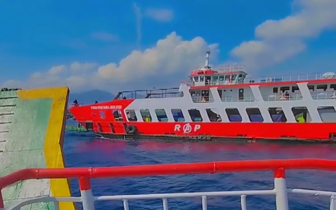 KMP Tunu Pratama bawa penumpang Situbondo