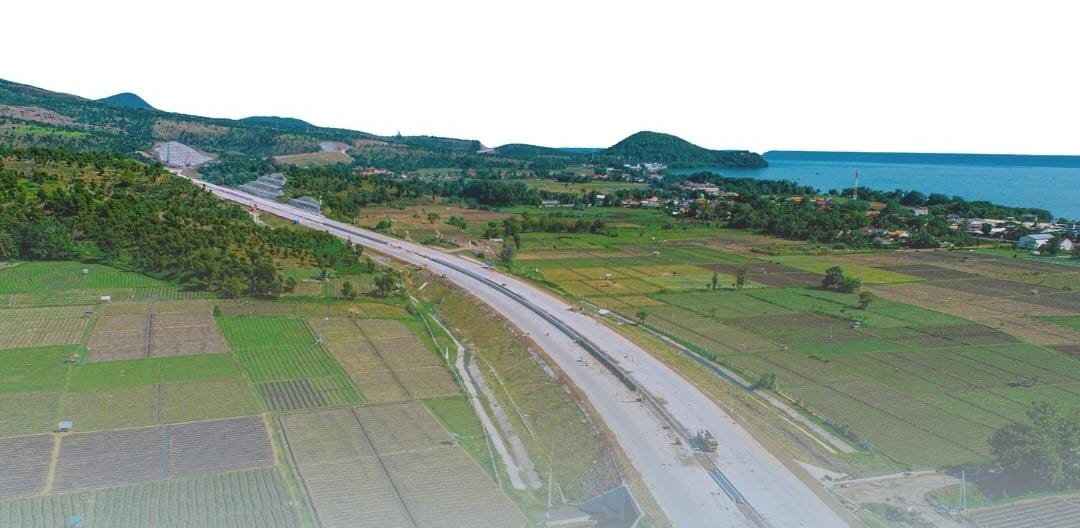 Ruas jalan tol Probowangi yang sudah dibangun/ ig @wika_probowangi3