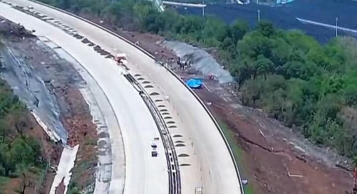 Pembangunan jalan tol Probowangi/ doc Khoirul Rizal