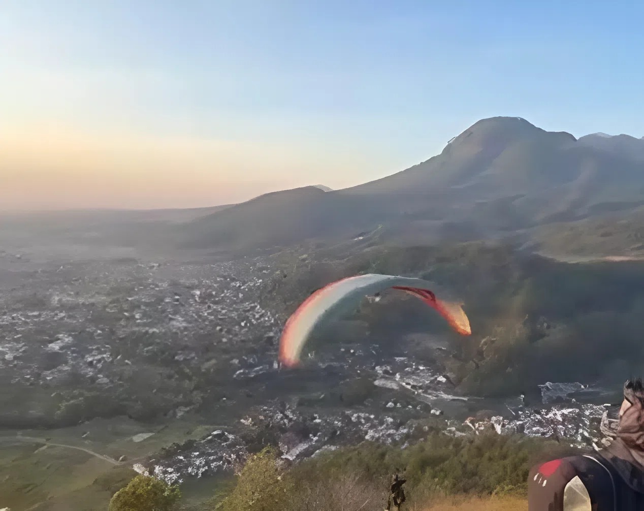 Paralayang di Batu Malang/