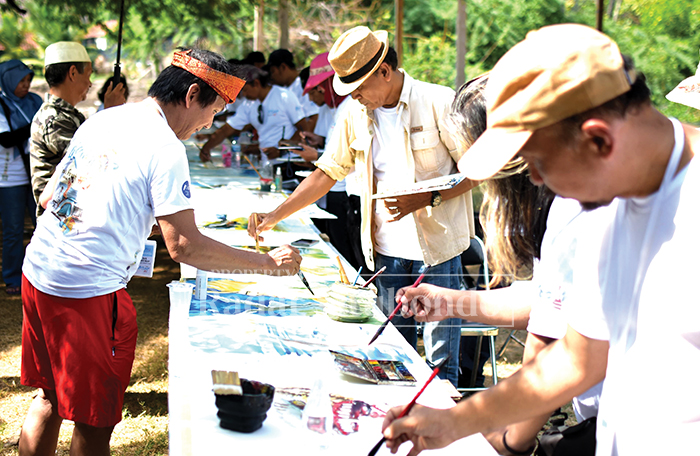 UNJUK KEBOLEHAN: Sejumlah maestro lukis cat air Indonesia melukis bersama dalam Art Camp 5 di Beach Forest, 11 - 13 Juli 2025.