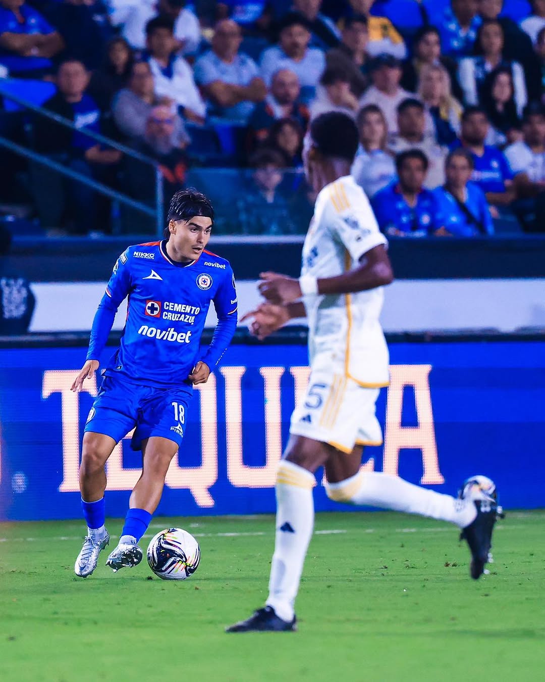 Cruz Azul berhasil kalahkan LA Galaxy setelah drama adu pinalti (4/8).