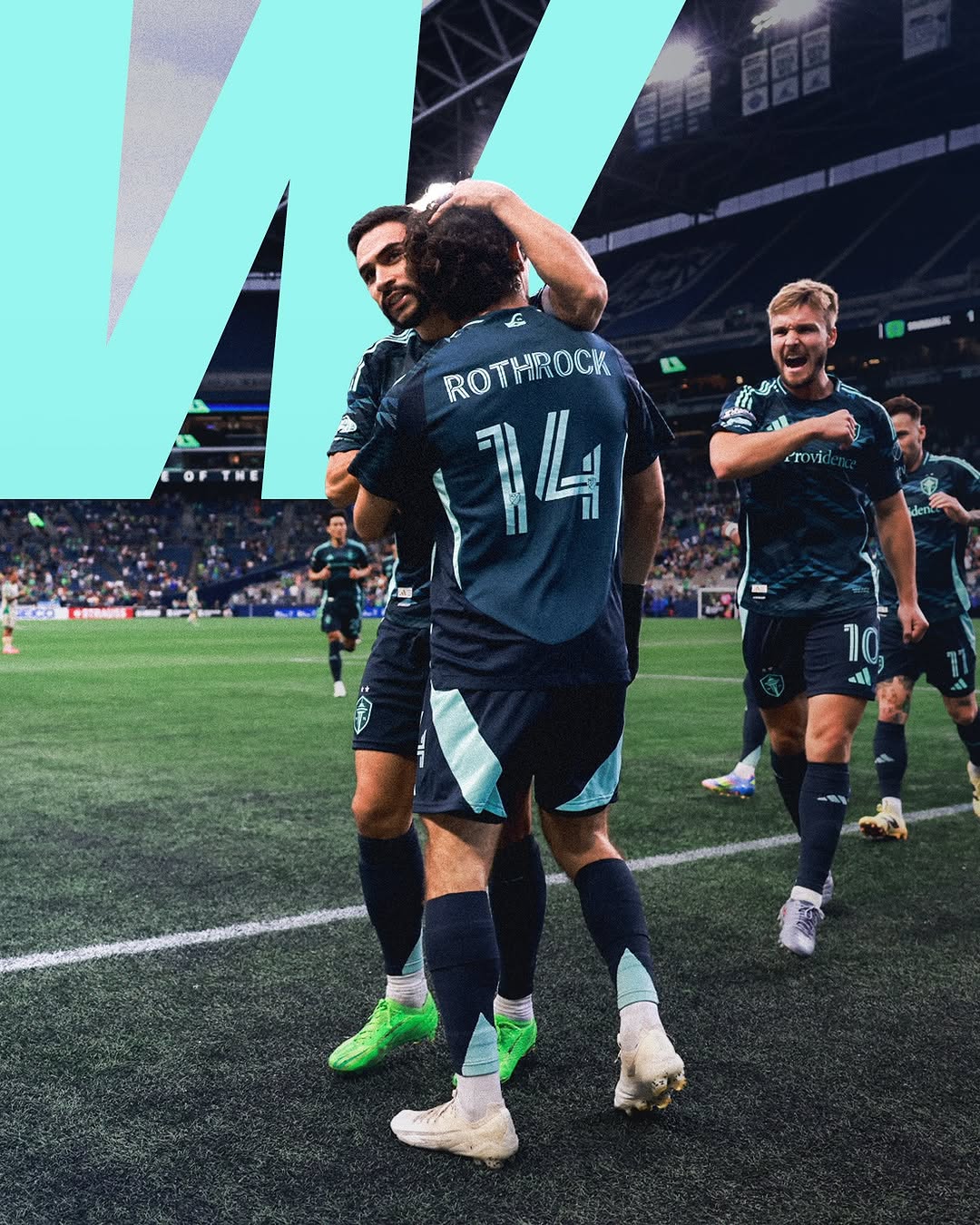 Sounders berhasil kalahkan Santos  dengan skor 2-1 meski hanya 10 pemain.