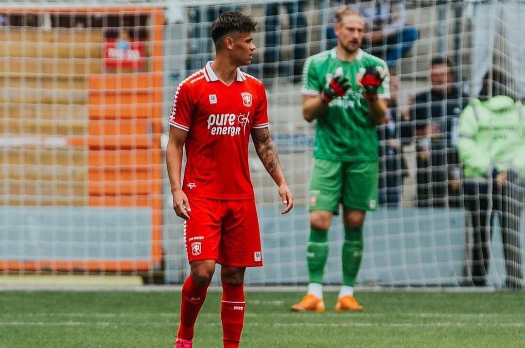 Mees Hilgers dikabarkan diminati Crystal Palace/ ig @meeshilgerss
