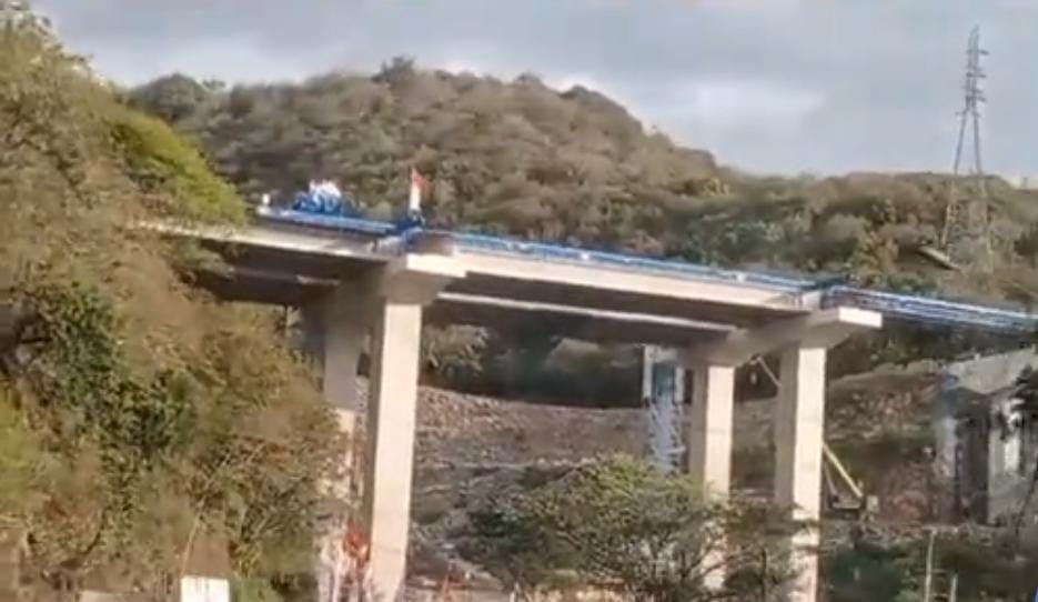 Pembangunan jalan tol Probowangi/ doc Khoirul Rizal