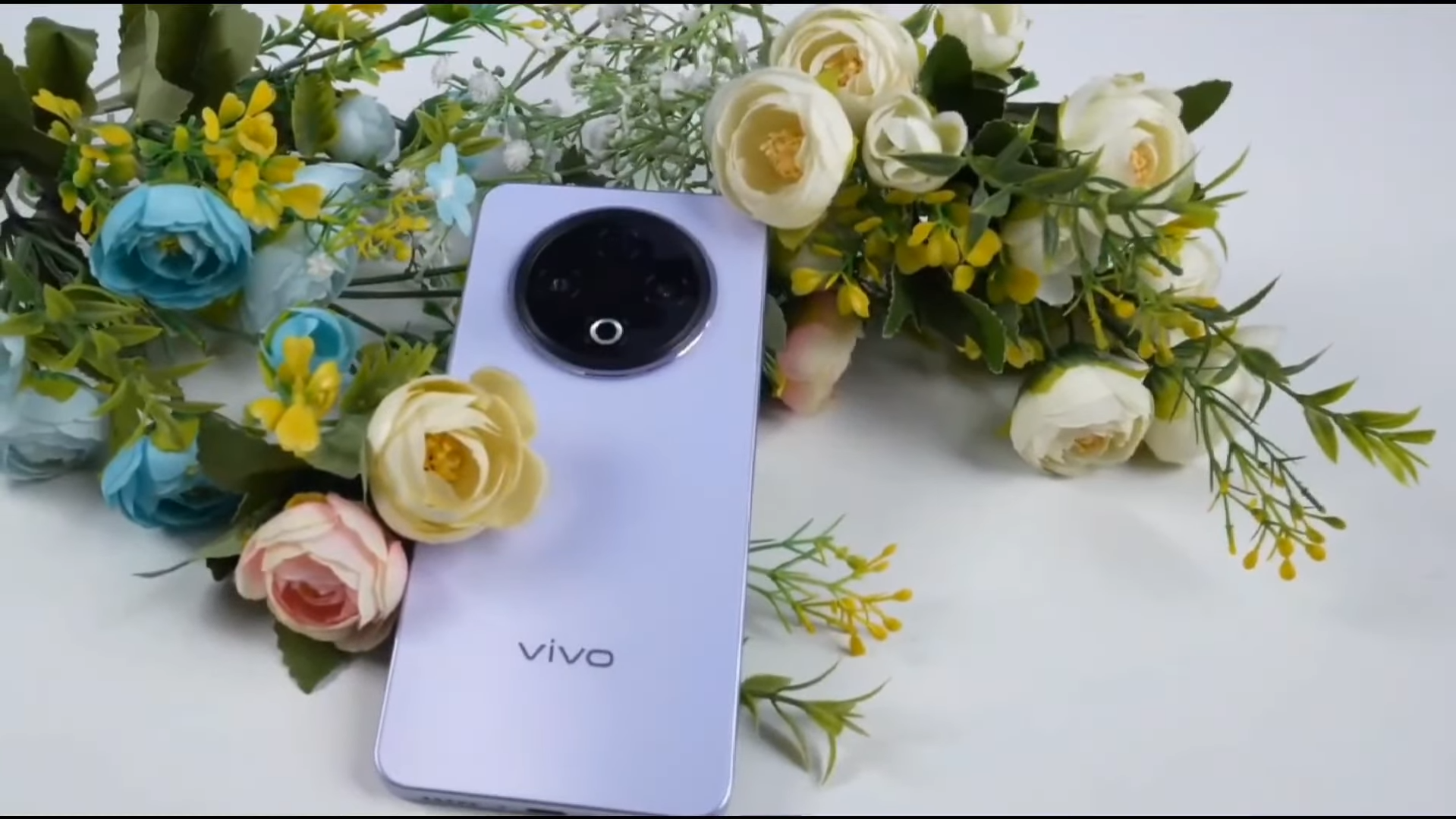 Vivo Y500 resmi rilis di pasar China Senin (1/9).