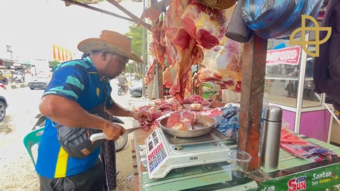 Tradisi Meugang di Aceh saat peringatan Maulid Nabi.