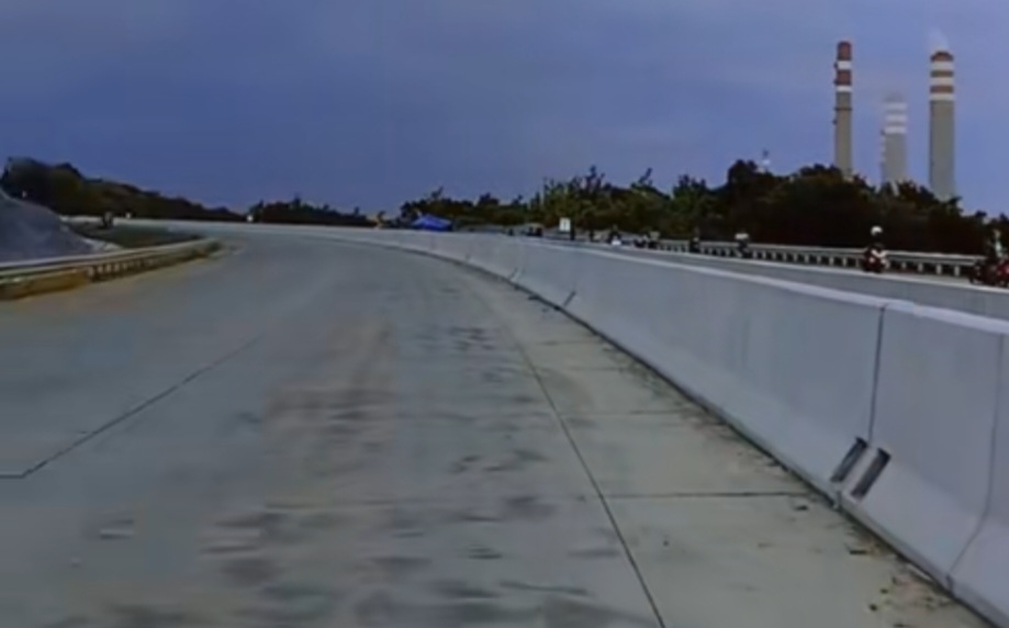 Trase jalan tol Probowangi di atas PLTU Paiton/ doc Khoirul Rizal