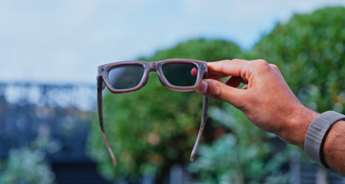 Ray-Ban Display.