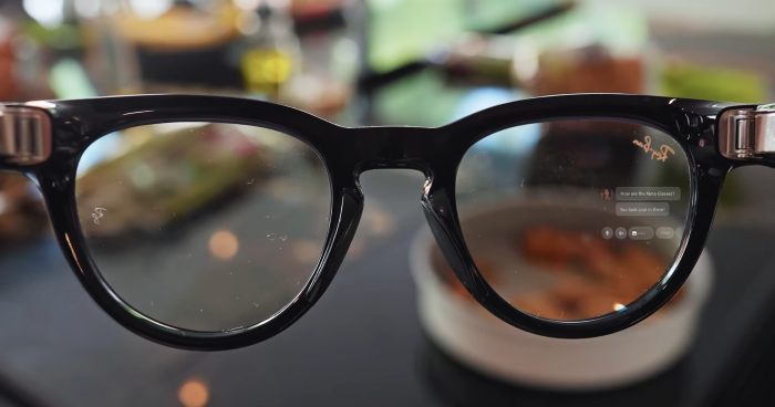 Ray-Ban Display.