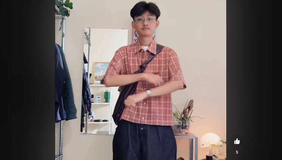 Kemeja Boxy.
