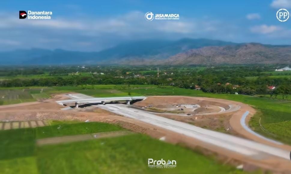 Jalan tol Probowangi/ ig @pp_probowangi3