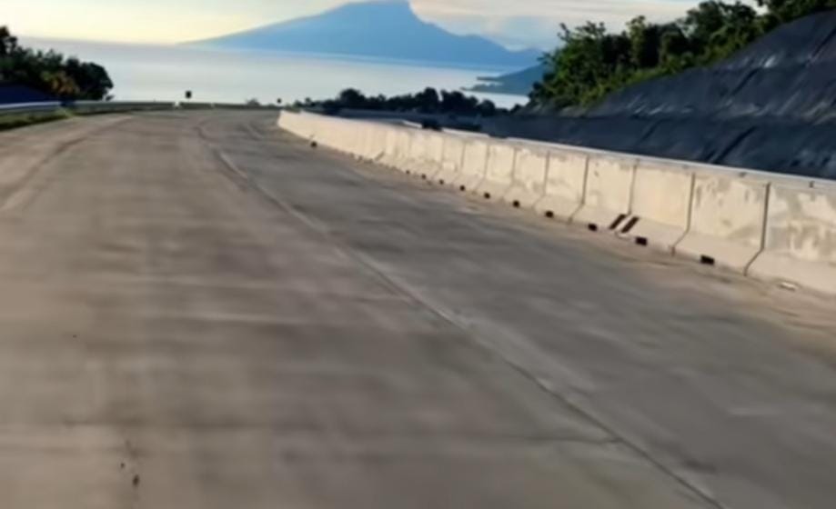 Pemandangan di jalan tol Probowangi/ doc Khoirul Rizal