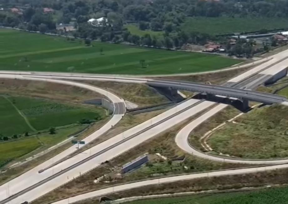 Ruas jalan tol Probowangi/ doc Kemen PU