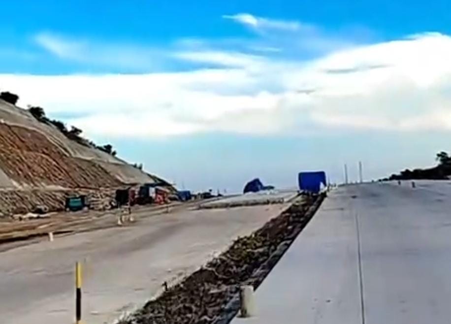 Pembangunan jalan tol Probowangi/ doc Khoirul Rizal
