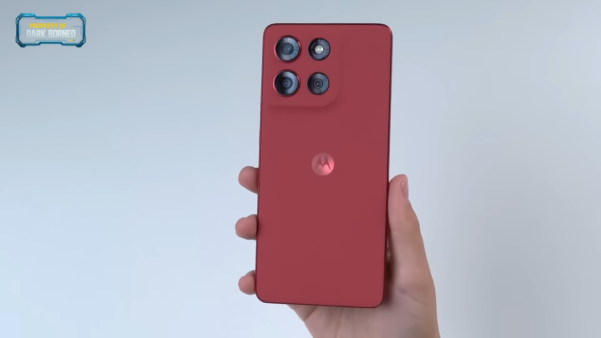 Motorola G100.