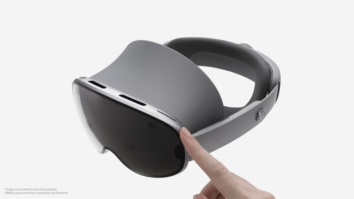 Samsung Galaxy XR.