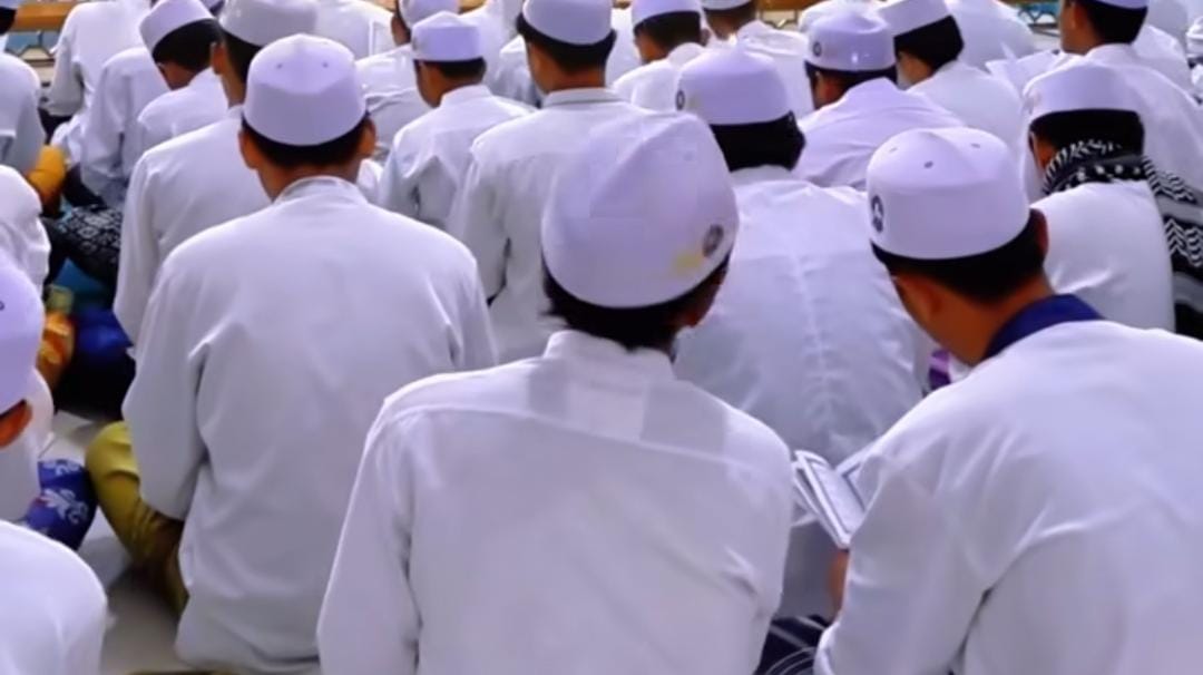 Kegiatan santri di pondok Sukorejo/ ig @s3_televisi