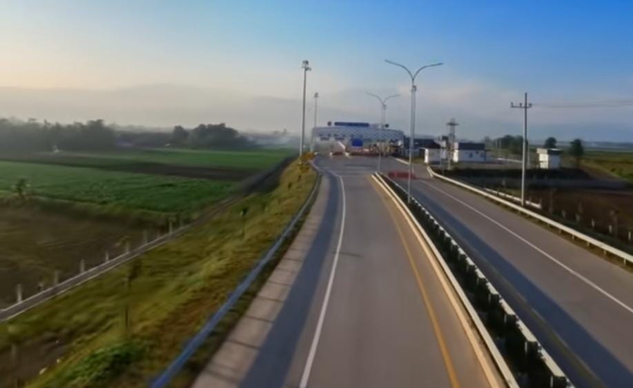 Ruas jalan tol Probowangi/ doc Khoirul Rizal