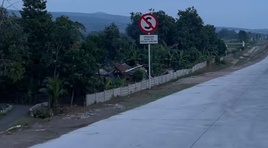 Ruas jalan tol Probowangi/ doc Khoirul Rizal