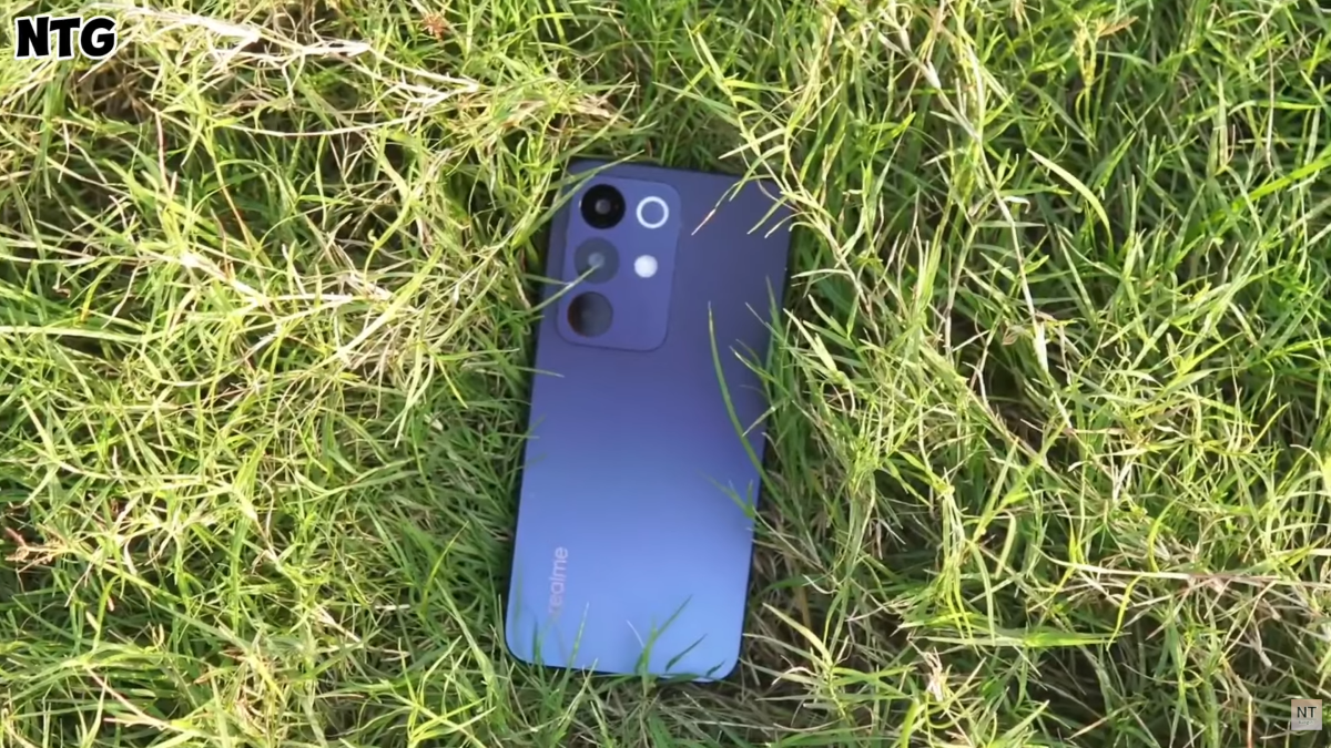 Realme C85 Pro resmi rilis di pasar Vietnam.