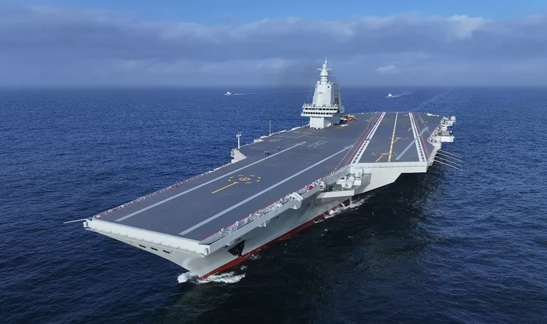 China resmi mengoperasikan kapal induk Fujian.