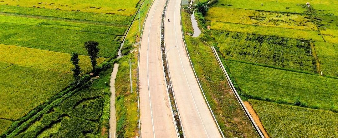 View jalan tol Probowangi/ ig @pupr_bpjt