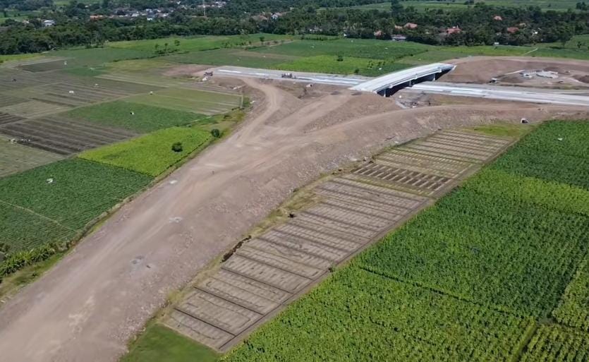 Pembangunan jalan tol Probowangi/ doc Khoirul Rizal