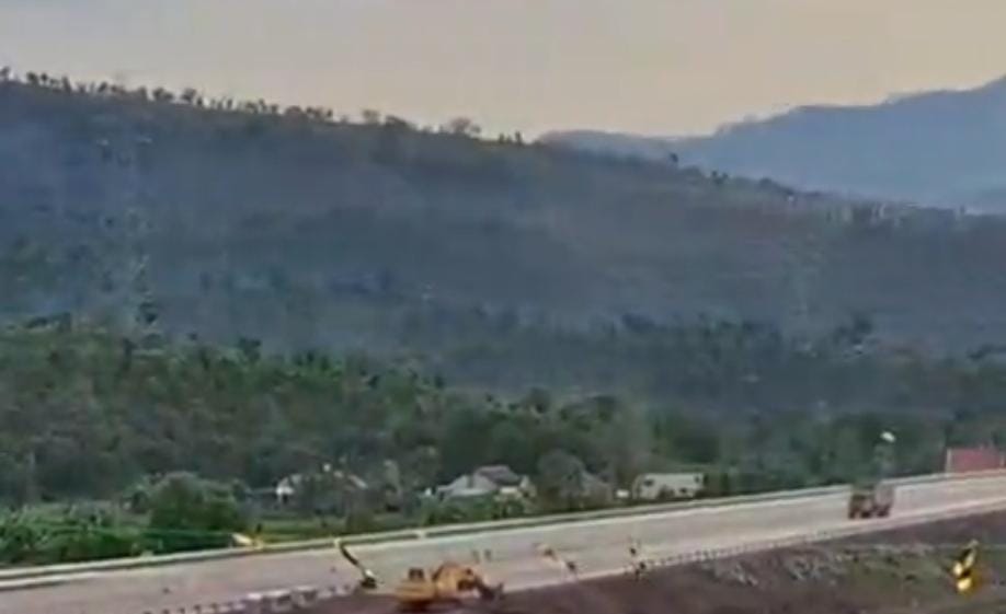Ruas tol Probowangi yang sedang dibangun/ doc Khoirul Rizal