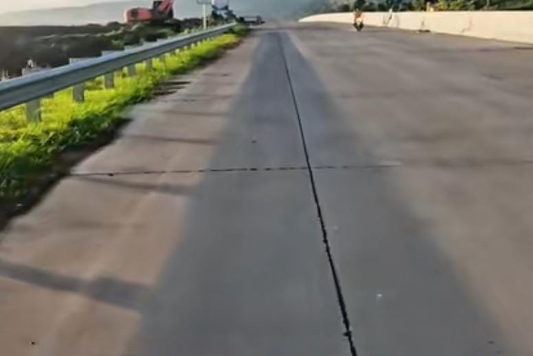 Pemandangan di tol Prosiwangi/ doc Khoirul Rizal