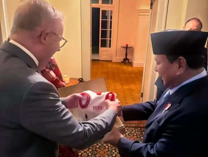 Presiden Prabowo beri kado untuk Anjing peliharan PM Australia bernama toto.