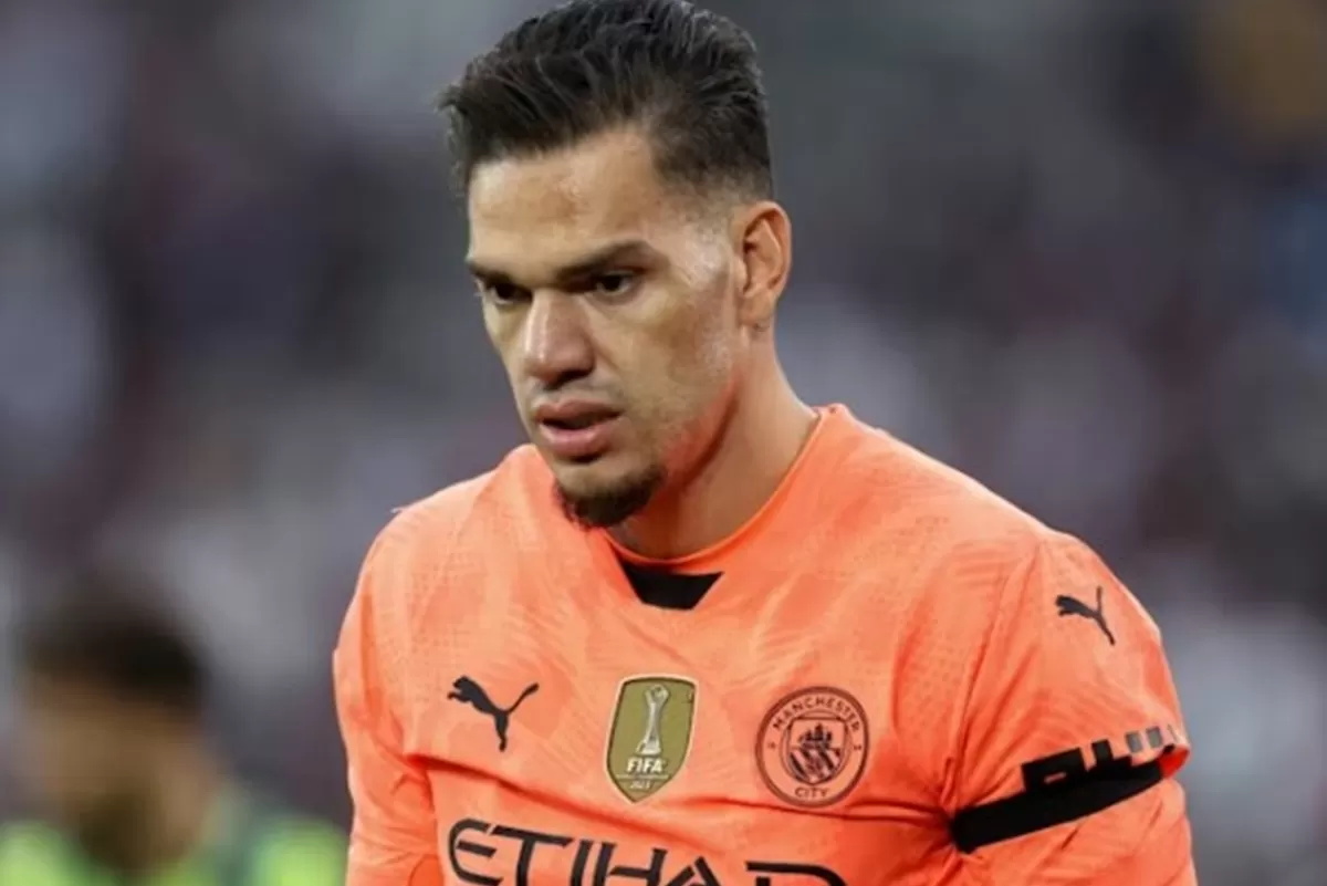 Alasan Ederson tinggalkan Man City.