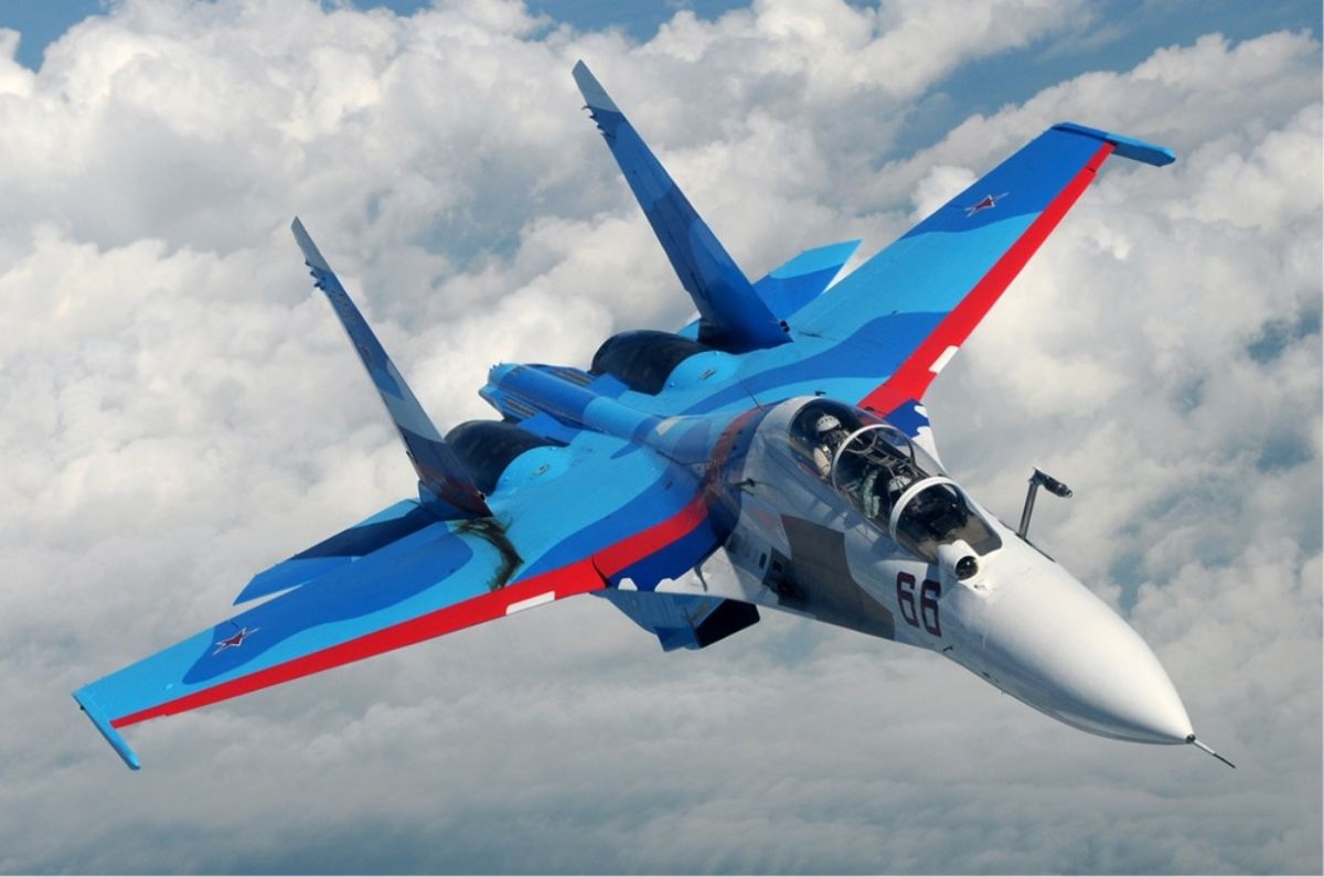 Ilustrasi Jet Tempur Su-30.
