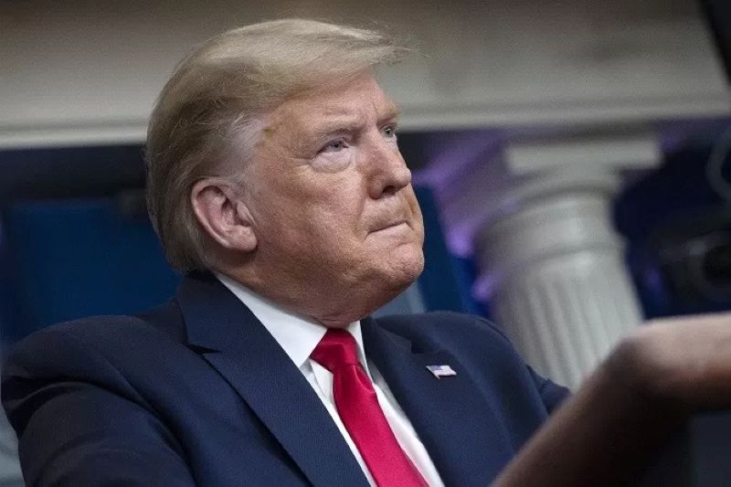 Presiden Trump diam-diam borong obligasi senilai Rp 5,62 Triliun.