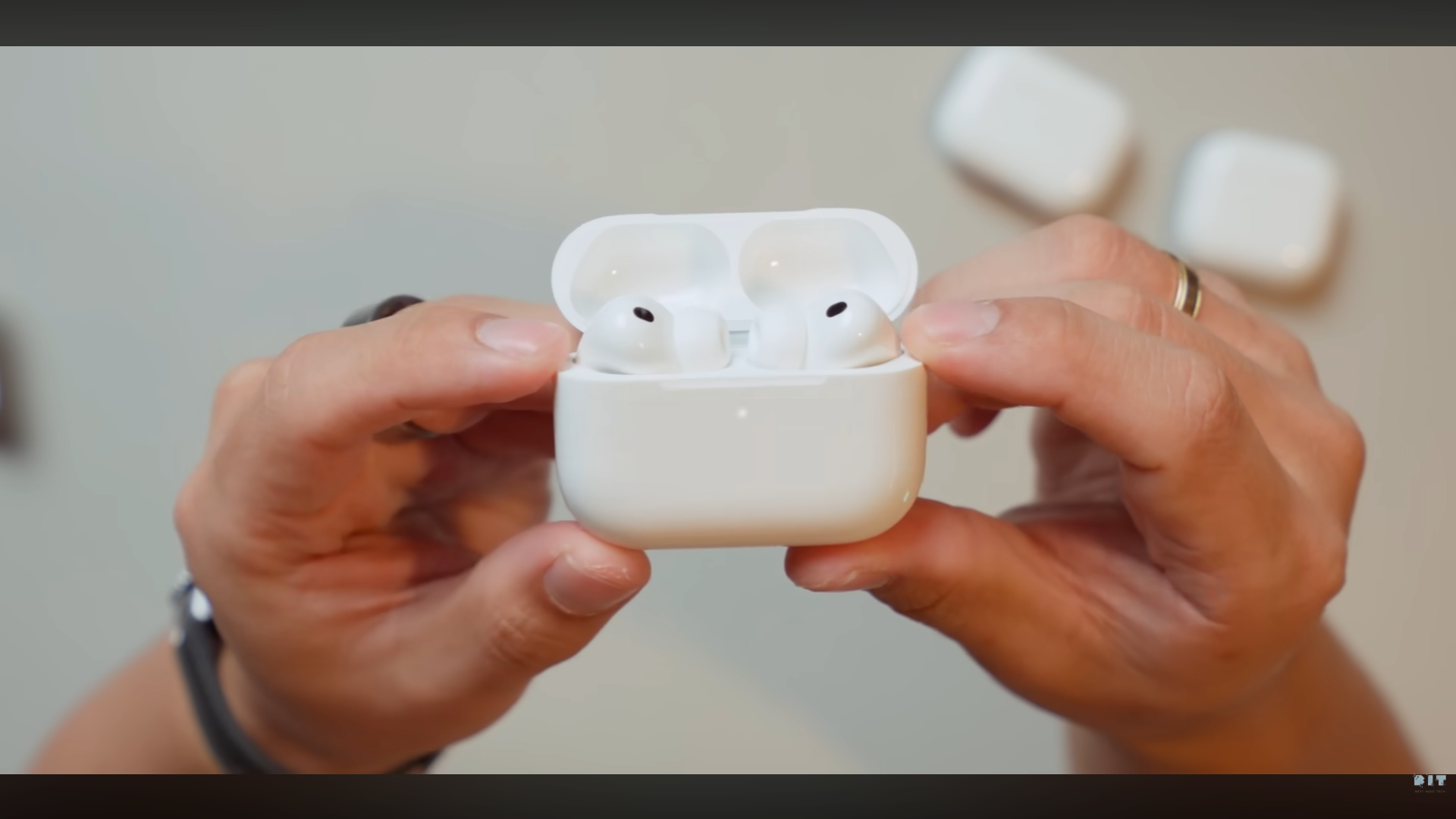 Airpods Pro 3 resmi rilis di Indonesia.