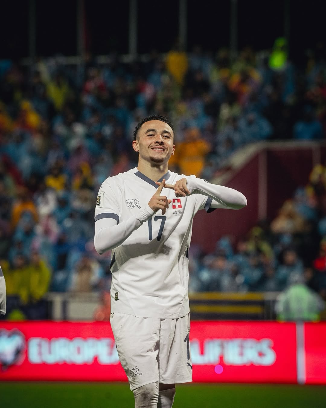 Timnas Swiss berhasil menjadi Grup B Kualifikasi Piala Dunia 2026 Zona Eropa setelah imbang melawan Kosovo.