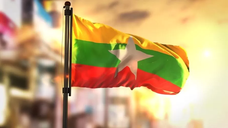 Tentara Myanmar serbu markas scam online.
