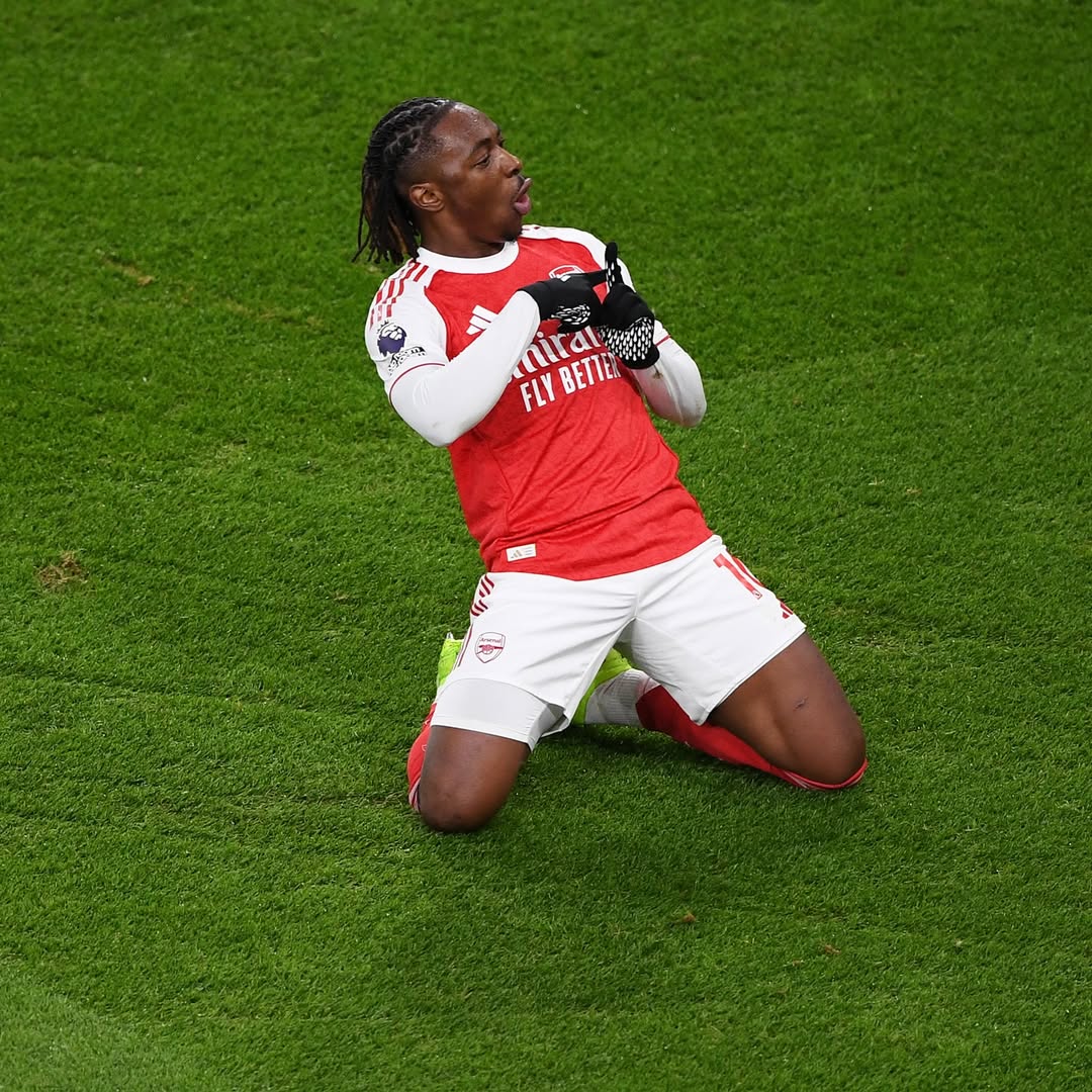 Arsenal berhasil bantai Tottenham dengan skor 4-1 dalal pekan ke-12 Premier Leagu 2025/2026.