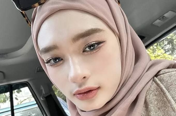 Isu kedekatan Inara Rusli memicu perdebatan di media sosial.